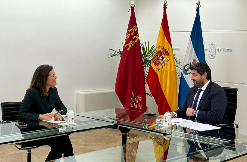 Moreno solicita al presidente López Miras personal sanitario para el Servicio de Salud Mental