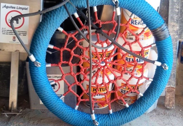 El columpio para niños con discapacidad de la plaza Montcada i Reixac vuelve a ser objeto de actos vandálicos