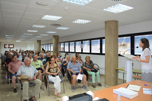 Más de un centenar y medio de participantes en diferentes talleres impartidos en Águilas reciben sus diplomas acreditativos   