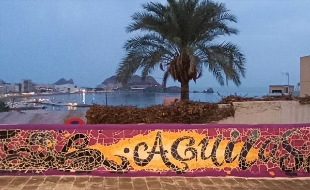 El entorno del Molino de Sagrera cuenta con un nuevo mosaico del artista aguileño Noek