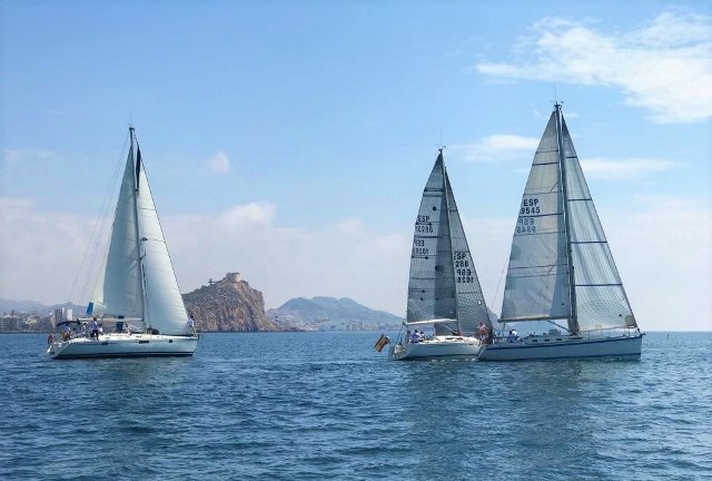 Las embarcaciones ‘Saleroso 2.0’ y ‘Urkesken’ consiguen los primeros puestos de sus categorías en el I Trofeo Juan Montiel de Cruceros 