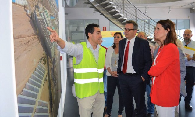 El delegado del Gobierno prevé sobre dos semanas para solventar la avería de la desaladora de Águilas y garantiza el agua para la población