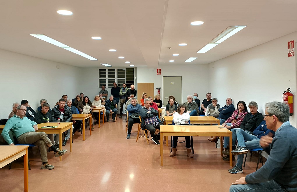 Vecinos de Águilas afectados por el trazado de una línea de alta tensión piden ayuda al Ayuntamiento