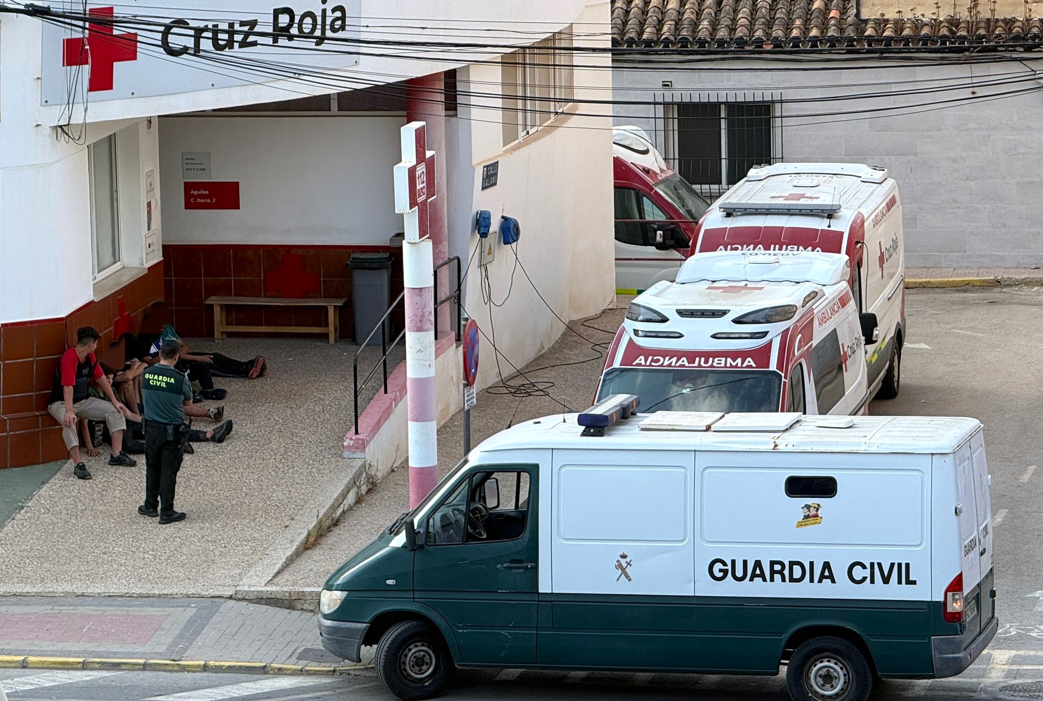 Al menos 24 inmigrantes llegan a la costa de Águilas durante la madrugada, entre ellos seis menores y cuatro mujeres