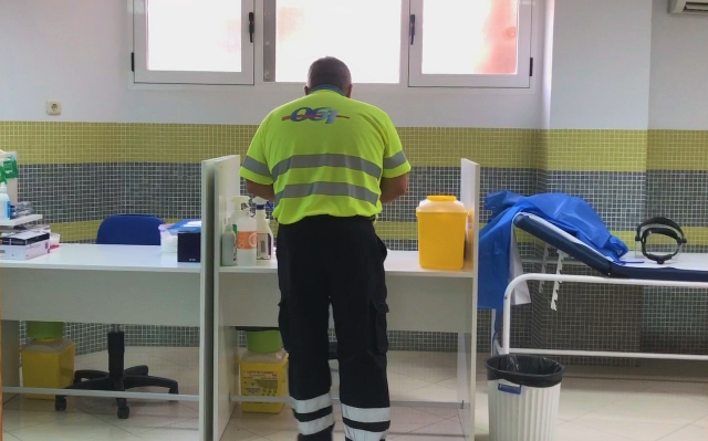 Salud refuerza los Servicios de Urgencias con equipos del 061 para la realización de test COVID-19