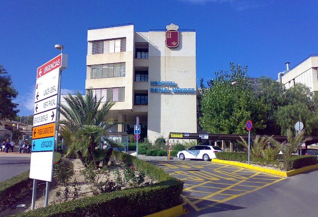 Salud suprime las restricciones de visitas a los hospitales ante el descenso de casos covid