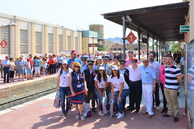 La Asociación de Amigos del Ferrocarril ‘El Labradorcico’ celebra su tradicional excursión en tren Águilas-Pulpí