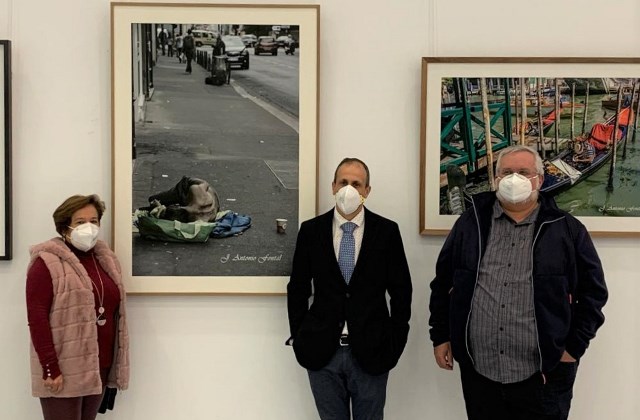  El auditorio de Águilas acoge la exposición ‘Recursos visuales’ de J. Antonio Fontal