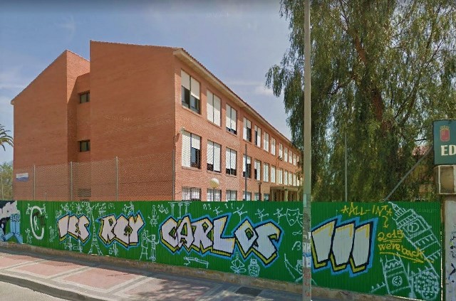 El Ayuntamiento lamenta que “el IES Carlos III inicie el curso con un equipo electrógeno de gasoil dando luz al centro” y solicita a la Consejería de Educación una solución urgente