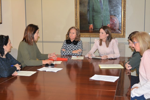 Servicios Sociales y Cáritas ponen en marcha un plan de coordinación a fin de mejorar los servicios de atención a los necesitados en Águilas 