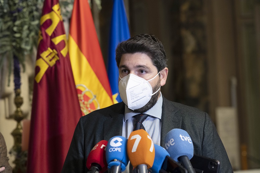 López Miras anuncia la eliminación del impuesto de Donaciones para hermanos, tíos y sobrinos