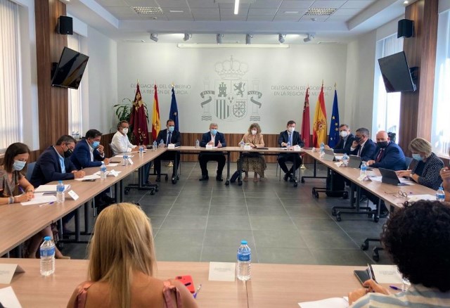 Moreno asegura que Águilas no se va a quedar sin ferrocarril y que tras las obras tendremos una red de cercanías del siglo XXI