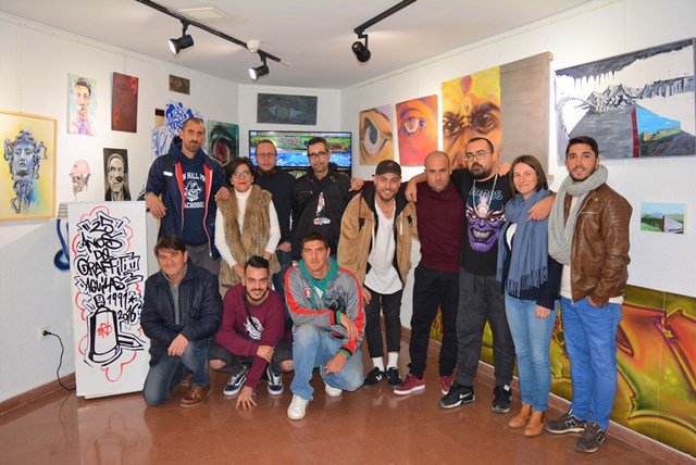 La exposición 25 años de graffiti en Águilas hace un recorrido por la historia del arte urbano de la localidad