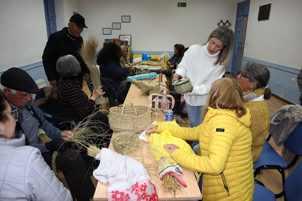 Cursos gratuitos de esparto en el Huerto Don Jorge