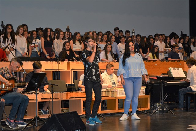 Más de 300 alumnos participan en el concierto anual del Instituto Europa de Águilas 