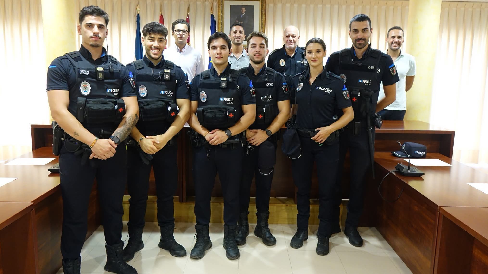 Seis nuevos agentes toman posesión como funcionarios de carrera en la Policía Local de Águilas
