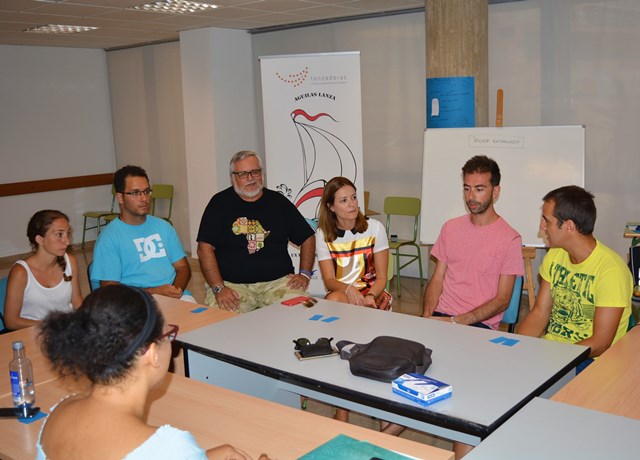 Jóvenes aguileños participan en talleres para facilitar su inserción al mercado laboral