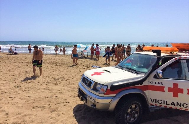 Cruz Roja dejará el servicio de vigilancia y salvamento en playas tras ganar el concurso público la UTE Ambulorca-Vectoris-Diego López 