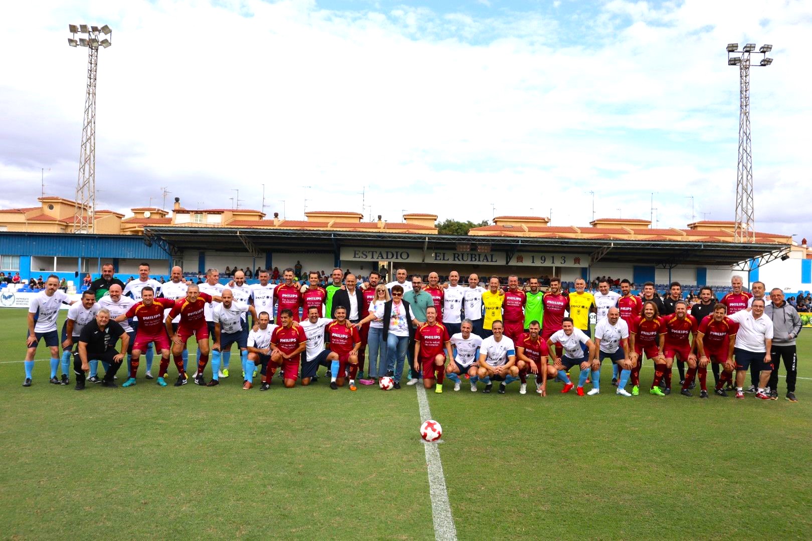 La Guardia Civil y la Selección Murciana de Veteranos disputan el partido solidario ‘Unidos Contra el Cáncer’
