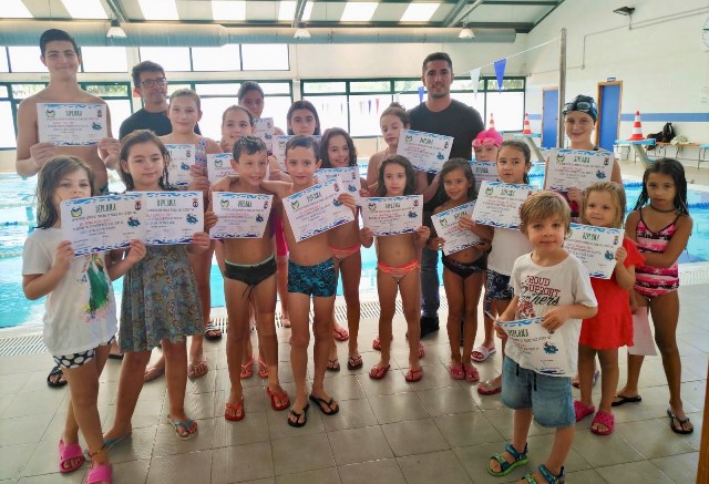 Finalizan los cursos de natación programados para este verano en Águilas 