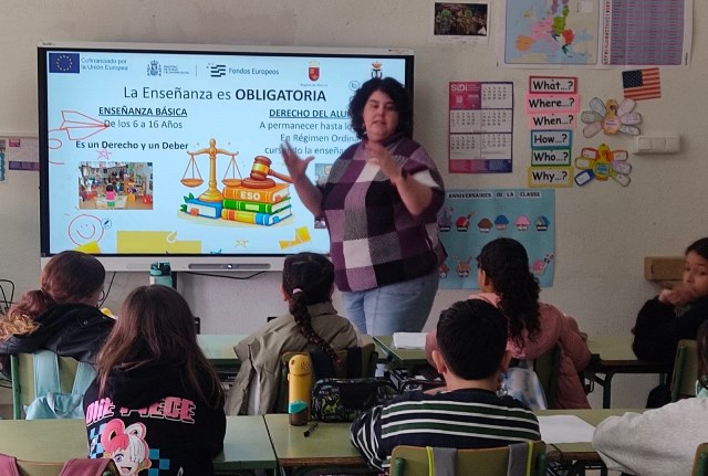 El Ayuntamiento de Águilas lleva a cabo charlas informativas en los colegios enfocadas a prevenir el absentismo escolar