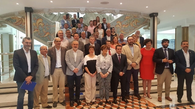 La alcaldesa de Águilas asiste a la asamblea general de la FMRM