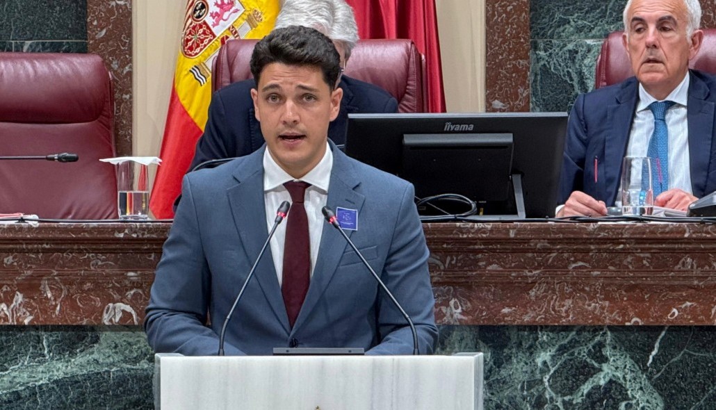 Torres interpela a la consejera de Salud por el retraso en el cumplimiento de una moción para poner en marcha el CIAR de Águilas