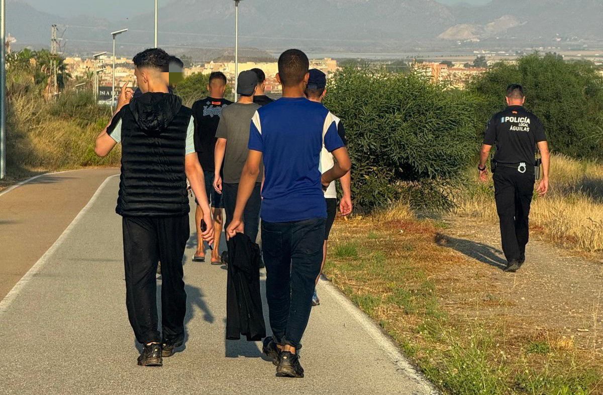 Cerca de 50 inmigrantes llegan a la costa de Águilas en las últimas horas