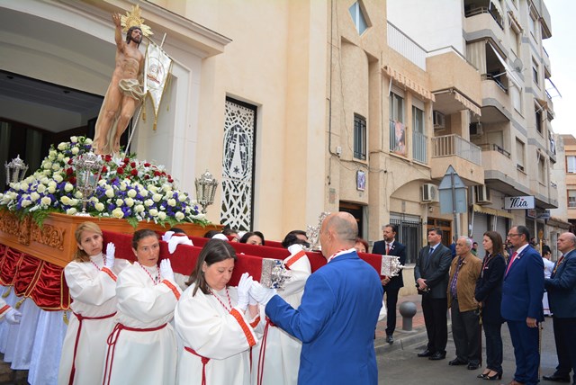 La lluvia dio una tregua a la procesión del Cristo Resucitado en Águilas