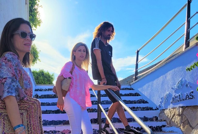 Tres nuevas escaleras realizadas en la técnica del trencadís se suman al proyecto Escalart en Águilas