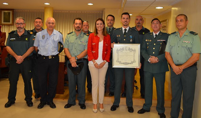 El sargento de la Guardia Civil Samuel Montes recibe la Cruz al Mérito Civil por su trayectoria profesional