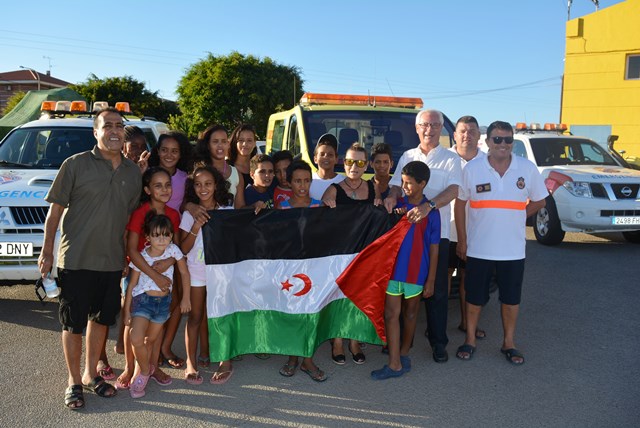 Los niños saharauis disfrutan de una jornada de convivencia con Protección Civil de Águilas