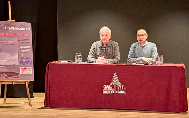 Miguel Navarro Gavilán presenta en Águilas su novela “El embarcadero”