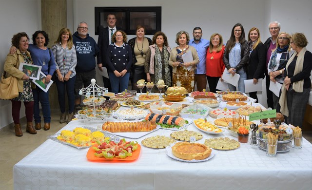 Una treintena de platos participan en el concurso de entrantes fríos y postres de Águilas