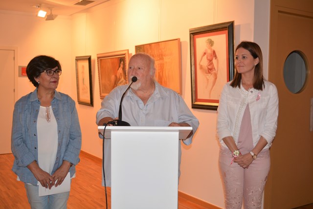 El Aula de Cultura de Cajamurcia en Águilas acoge ‘La mirada que desnuda’, una muestra que refleja la fuerza pictórica de Celedonio Perellón