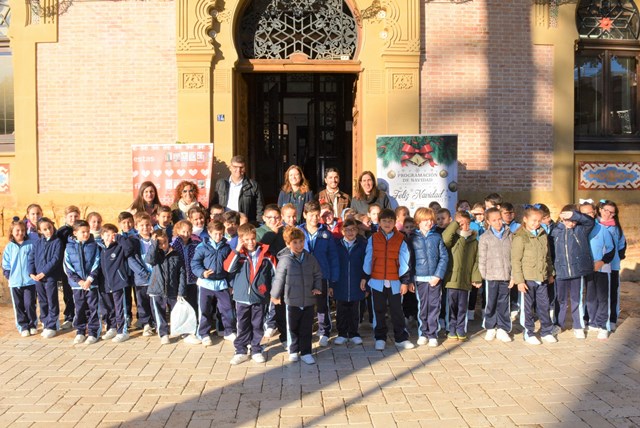  Alumnos del colegio María Inmaculada visitan el Ayuntamiento de Águilas con motivo del Día de la Constitución