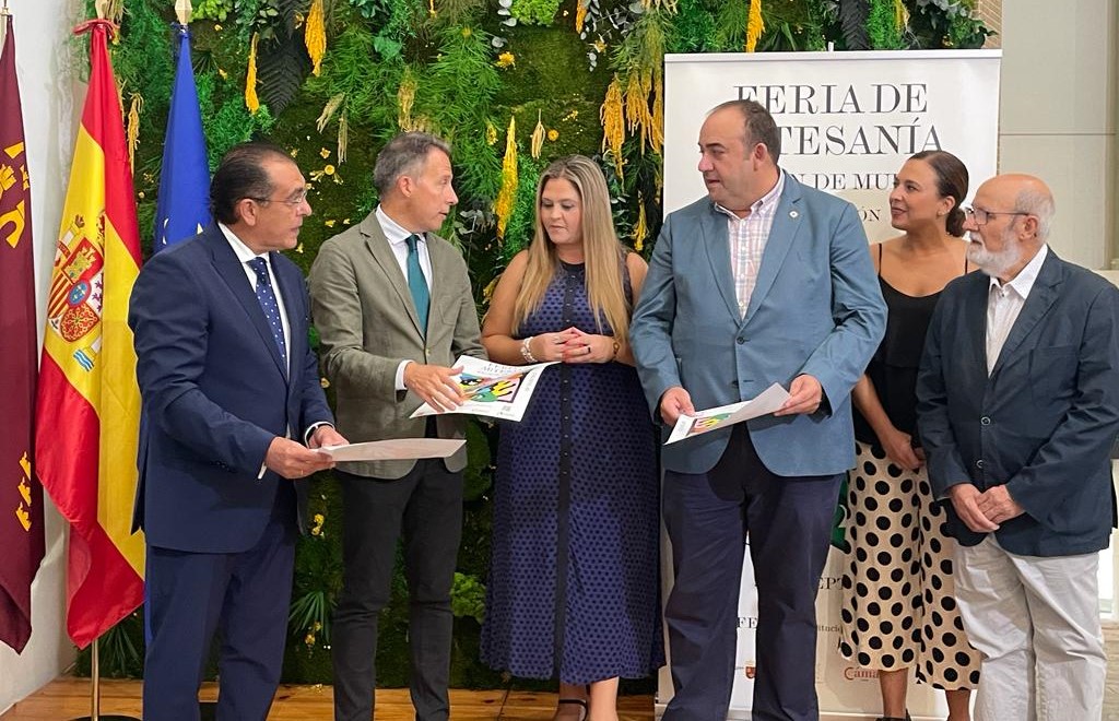 Un centenar de artesanos de toda España se darán cita en la Feria de Artesanía de la Región