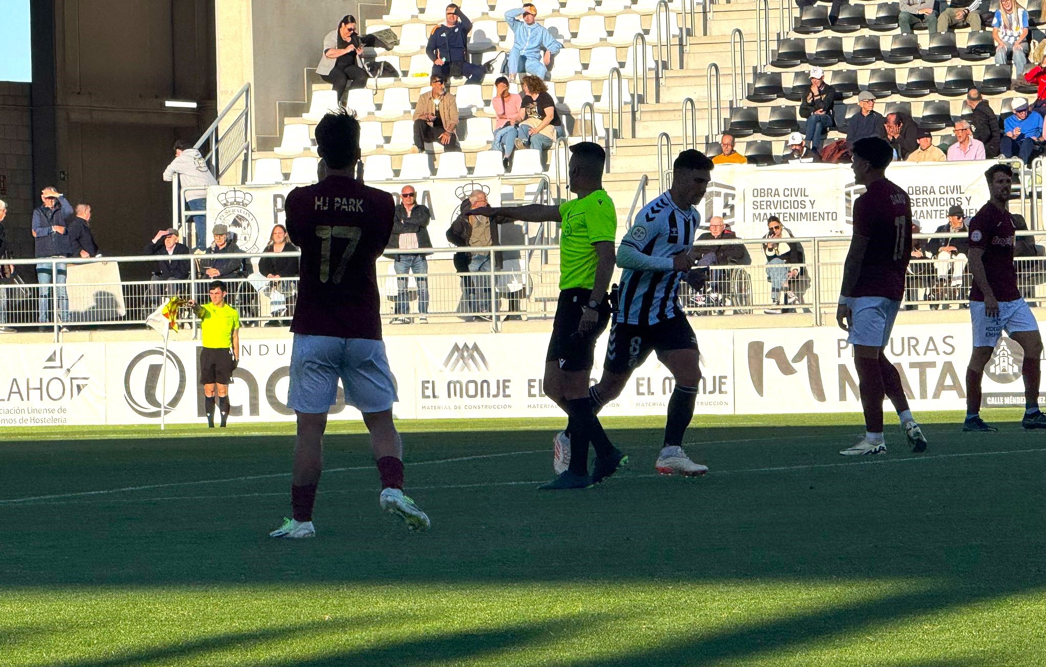 El Águilas gana merecidamente a la Balona y se reengancha con todo a la pelea por entrar en playoff