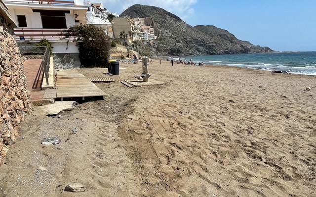El PP acusa al Gobierno de Águilas de falta de previsión por iniciar obras en las playas en pleno verano 