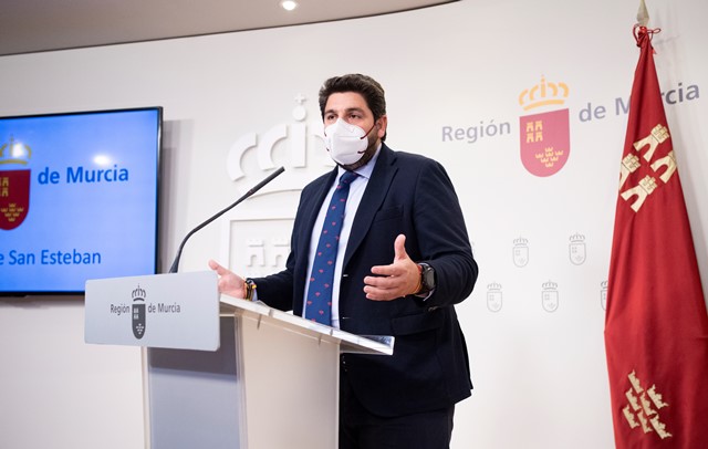 López Miras critica que el Ejecutivo central “se escude en las regiones para no tomar decisiones” y avanza que Gobierno regional “sí las tomará”