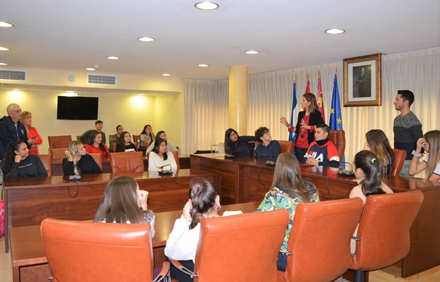  Alumnos del IES Europa visitan el Ayuntamiento de Águilas