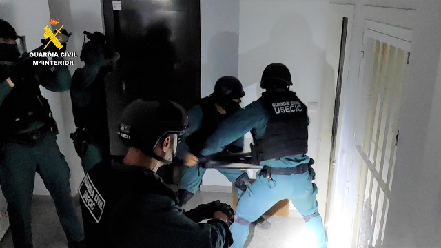 La Guardia Civil desarticula el grupo delictivo que atracaba comercios de la Región