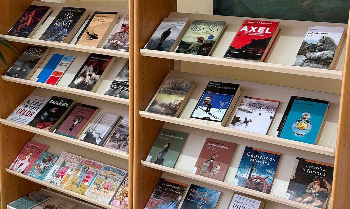 La Biblioteca Municipal de Águilas amplía su fondo bibliográfico