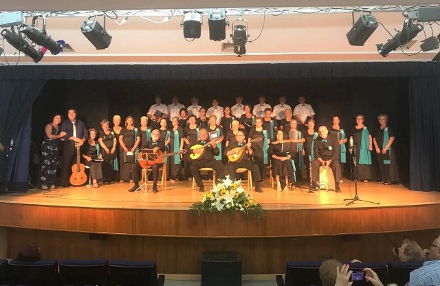 La Coral Polifónica del Centro de la Tercera Edad logra el aplauso unánime del público en la Casa de Cultura de Águilas 