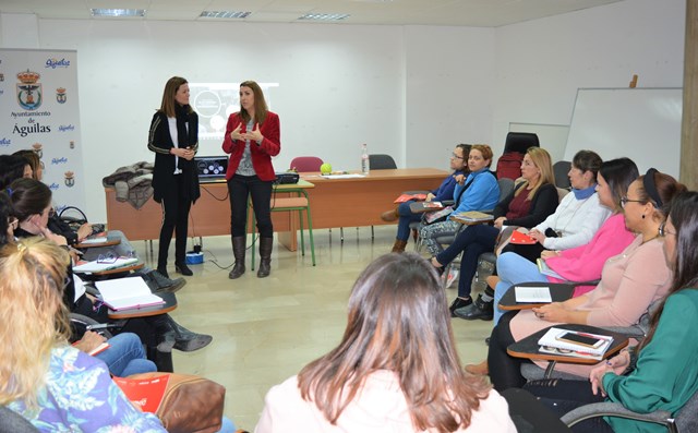 Una treintena de aguileñas participan en la Gira Mujeres para la capacitación personal y profesional