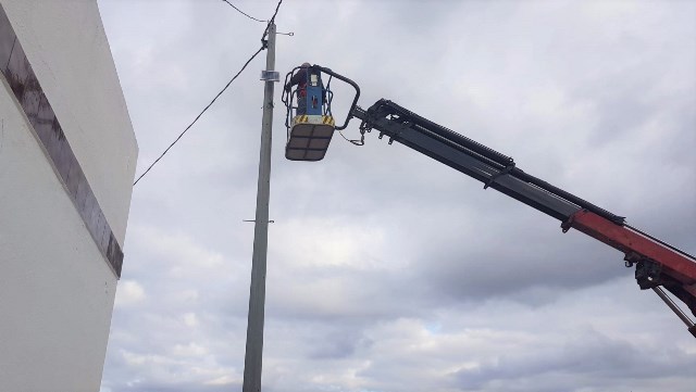 La Concejalía de Pedanías instala focos de luz solar en distintos puntos de La Marina