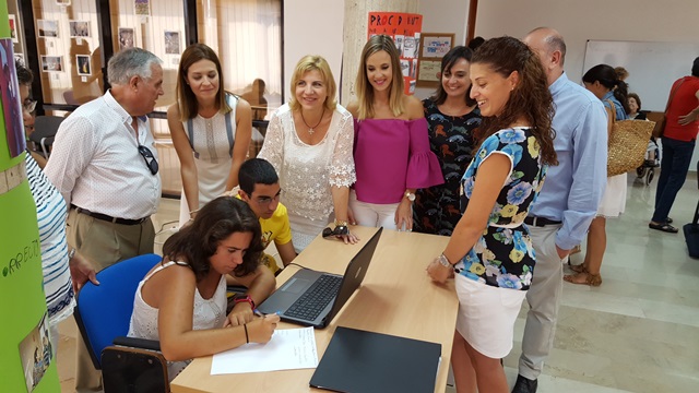 Familia destina más de 2 millones de euros a la atención de personas con discapacidad y mayores en los centros de Águilas