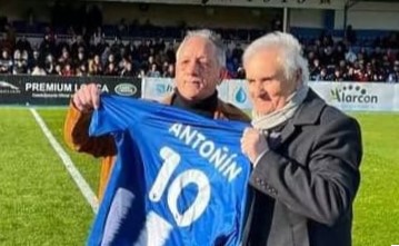 La nueva pista polideportiva de arena llevará el nombre de Antonio Soto Cano "Antoñín"