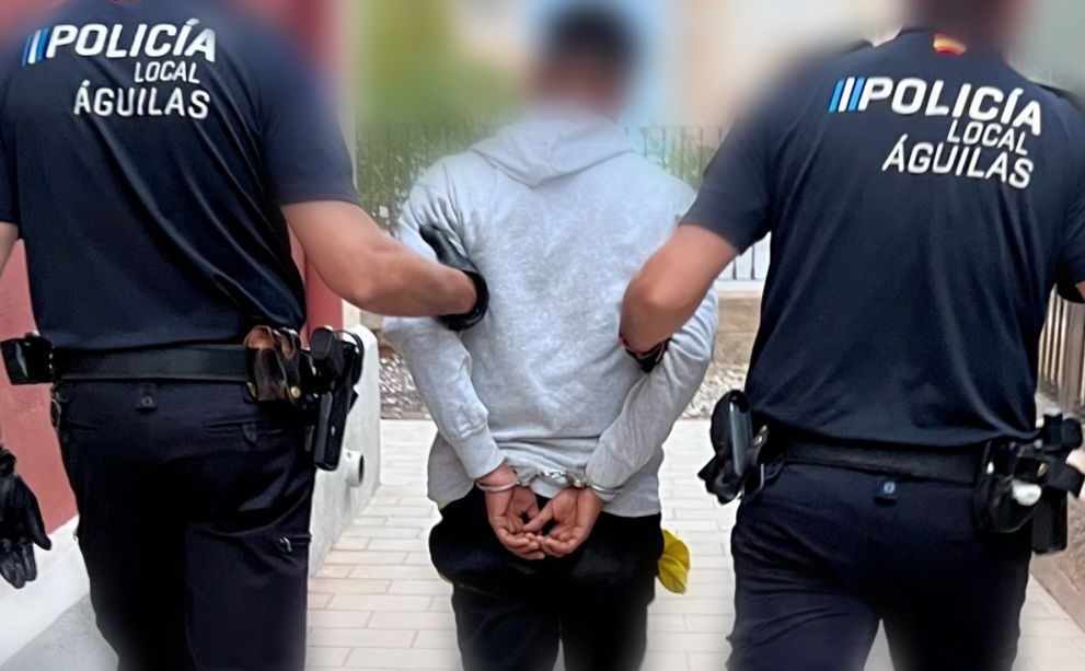 La Policía Local de Águilas realiza cinco detenciones durante el fin de semana