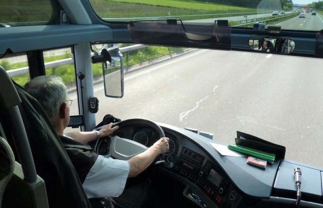 Fomento solicita al Estado flexibilizar los tiempos del transporte de trabajadores al campo para que la cadena de producción no se rompa  